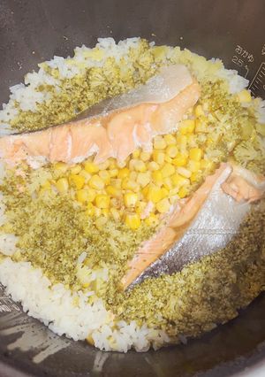 鮭とブロッコリーの炊き込みご飯-レシピのメイン写真