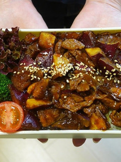 レンジで★豚肉とさつまいも甘醤油の丼弁当-レシピのメイン写真
