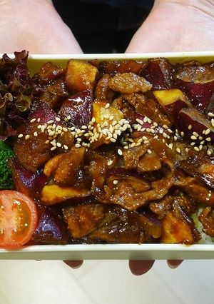 レンジで★豚肉とさつまいも甘醤油の丼弁当-レシピのメイン写真