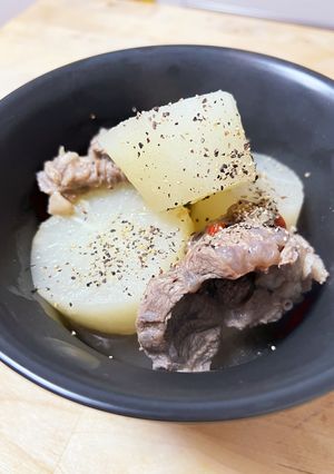 味しみしみー！塩味☆牛スネ肉と大根の煮物-レシピのメイン写真