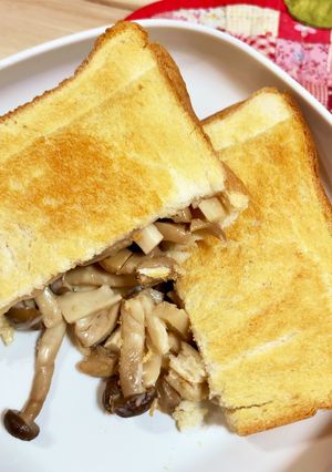 きのこのマリネとチーズのホットサンド-レシピのメイン写真