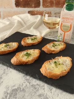 しらすとチーズのガーリックトースト-レシピのメイン写真