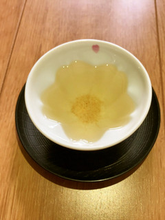 手作りだし(削り節と昆布のだし)-レシピのメイン写真