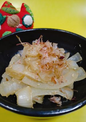 玉ねぎのごま酢和え　-レシピのメイン写真