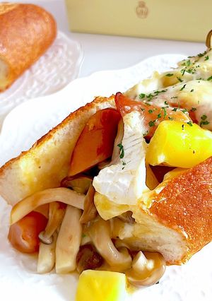 絶品！おしゃれ！まるごとバゲットグラタン-レシピのメイン写真