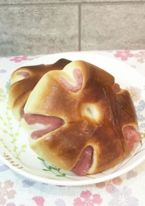 桜の花の形の桜あんぱん-レシピのメイン写真