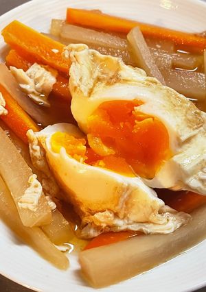 大根と人参の煮物の落とし卵-レシピのメイン写真
