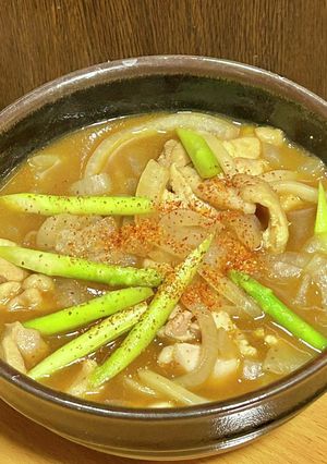 簡単・鶏もも肉と玉ねぎのカレーうどん-レシピのメイン写真