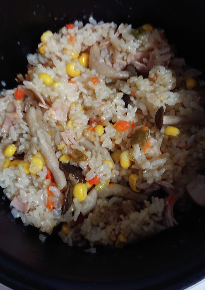 シメジとハムの炊飯器ピラフ-レシピのメイン写真