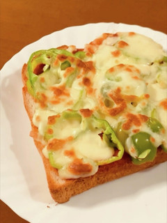 簡単すぎ!トーストをピザ風-レシピのメイン写真