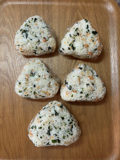 混ぜるだけの無敵の鮭ワカメ-レシピのメイン写真