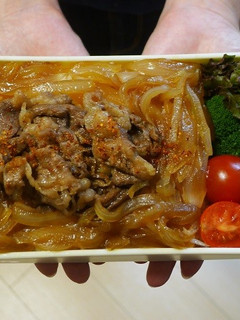 レンジで簡単★豚肉と玉ねぎの牛丼弁当-レシピのメイン写真