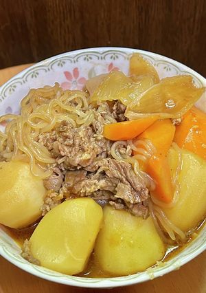 デミグラスソースで肉じゃが-レシピのメイン写真