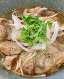 白石温麺でシンプルなブンボーフエ。牛肉麺