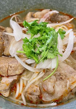 白石温麺でシンプルなブンボーフエ。牛肉麺-レシピのメイン写真