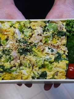レンジ簡単★豚肉と小松菜の卵とじ丼弁当-レシピのメイン写真