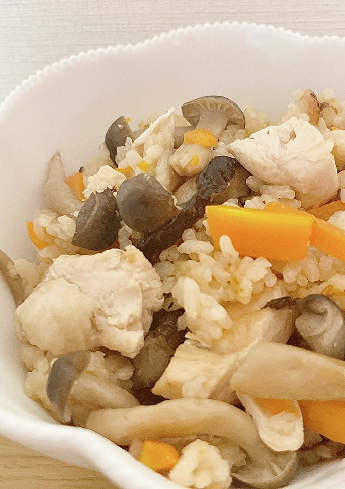 秋の味覚！鶏肉ときのこの炊き込みご飯-レシピのメイン写真