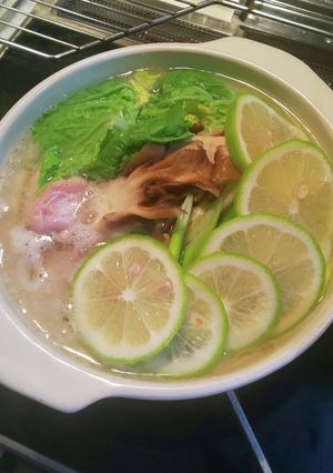 直ぐ出来ちゃう♪鶏もも肉のレモン鍋♪-レシピのメイン写真