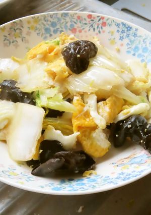簡単美味☆キクラゲと白菜と卵の五香粉炒め-レシピのメイン写真