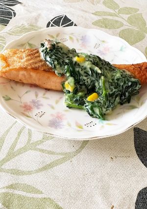 鮭のソテー　ほうれん草のクリームソース-レシピのメイン写真