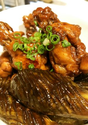 鶏手羽元となすの黒酢煮-レシピのメイン写真
