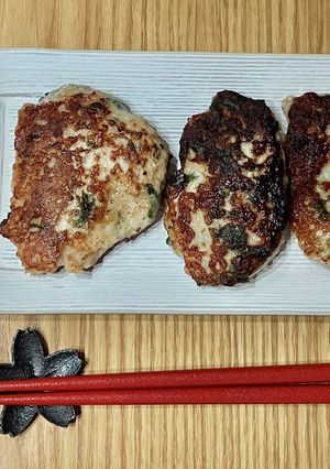 にんんく塩麴を使ったつくね(鶏肉バーグ)-レシピのメイン写真
