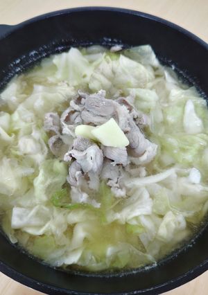 ♬キャベツを食べる鍋♬-レシピのメイン写真