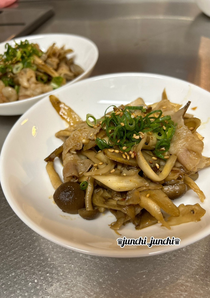 ゴボウときのこと豚バラの甘辛にんにく炒め-レシピのメイン写真