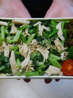 レンジで簡単★小松菜と鶏ささみの丼弁当-レシピのメイン写真