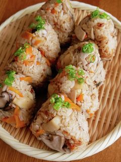 風味豊か!ほたてときのこの炊き込みご飯-レシピのメイン写真