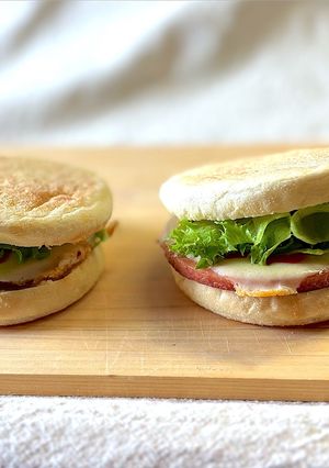 朝ごはんに♪ソーセージマフィン-レシピのメイン写真