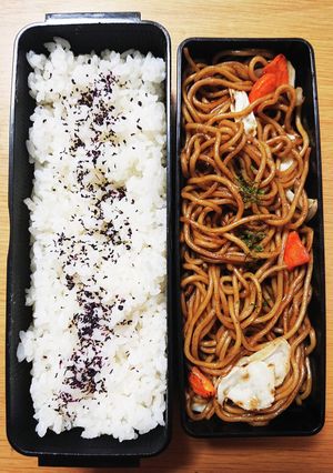 R5/10/13 焼きそば弁当-レシピのメイン写真