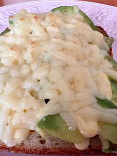 休日ブランチ♡アボガドチーズトースト-レシピのメイン写真