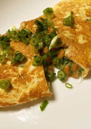 【腸活レシピ】納豆チーズオムレツ-レシピのメイン写真