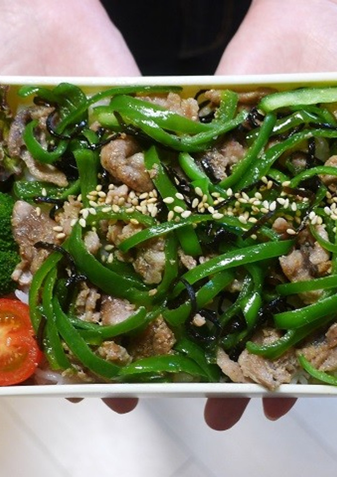 ピーマンと豚肉の塩昆布和え丼弁当-レシピのメイン写真