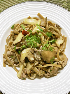 きのこのそばパスタ(月山そばパスタ)-レシピのメイン写真