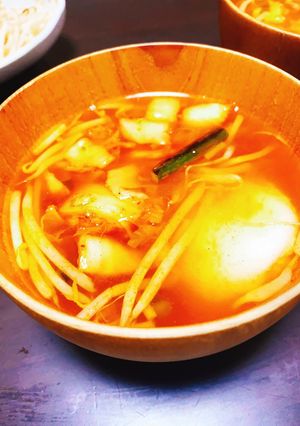 もやしとポーチドエッグのキムチスープ-レシピのメイン写真