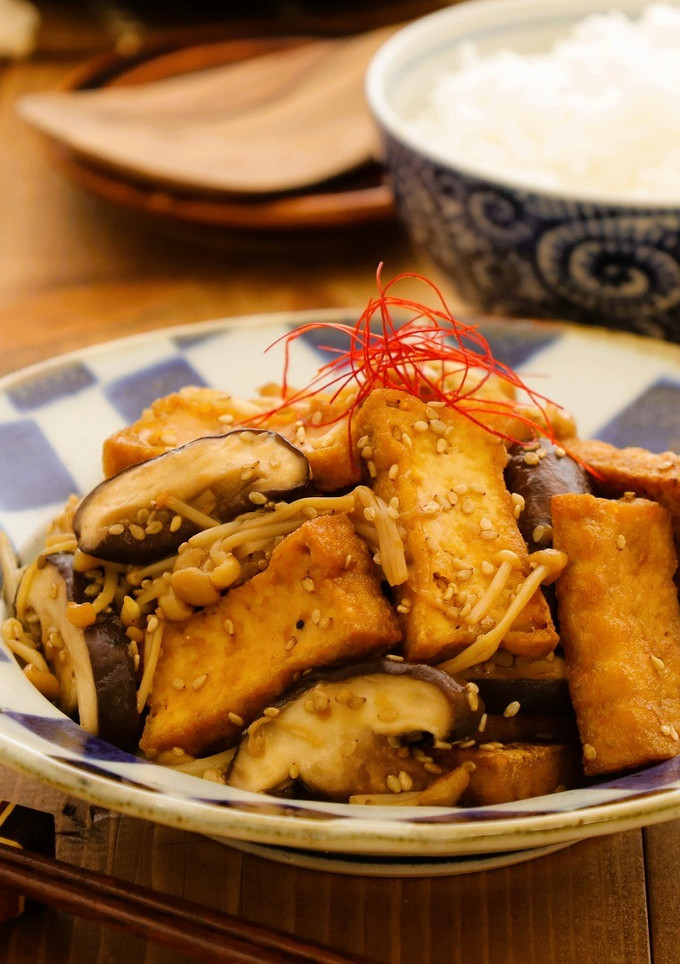 厚揚げときのこのシミシミ胡麻炒め-レシピのメイン写真