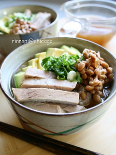 チャーシューとアボカド納豆のお茶漬け風-レシピのメイン写真