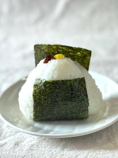 あさりの佃煮と沢庵の二刀流おにぎり-レシピのメイン写真