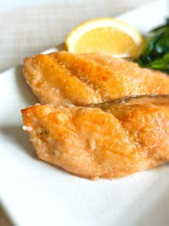 簡単!鮭のムニエル〜ほうれん草ソテー添え-レシピのメイン写真