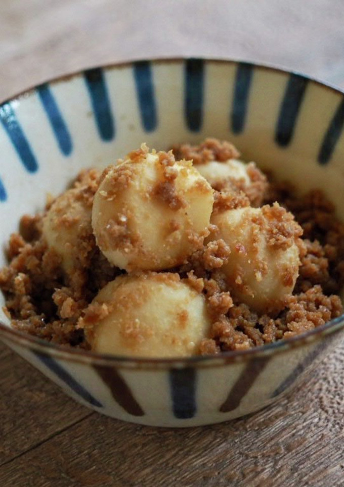 冷凍里芋で！里芋とひき肉のごま味噌和え-レシピのメイン写真