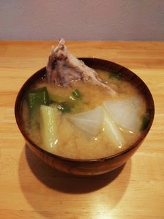 ワイルド!はまちのかまで味噌汁-レシピのメイン写真
