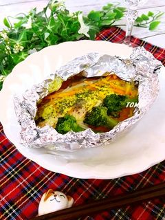 鮭の粒マヨカレーホイル焼き-レシピのメイン写真