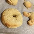 米粉成形パン(小麦、卵、乳不使用)