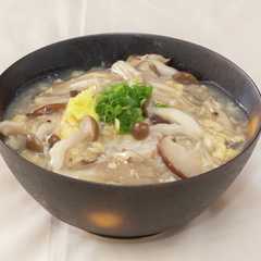 A picture of きのこかきたま汁ビーフン.
