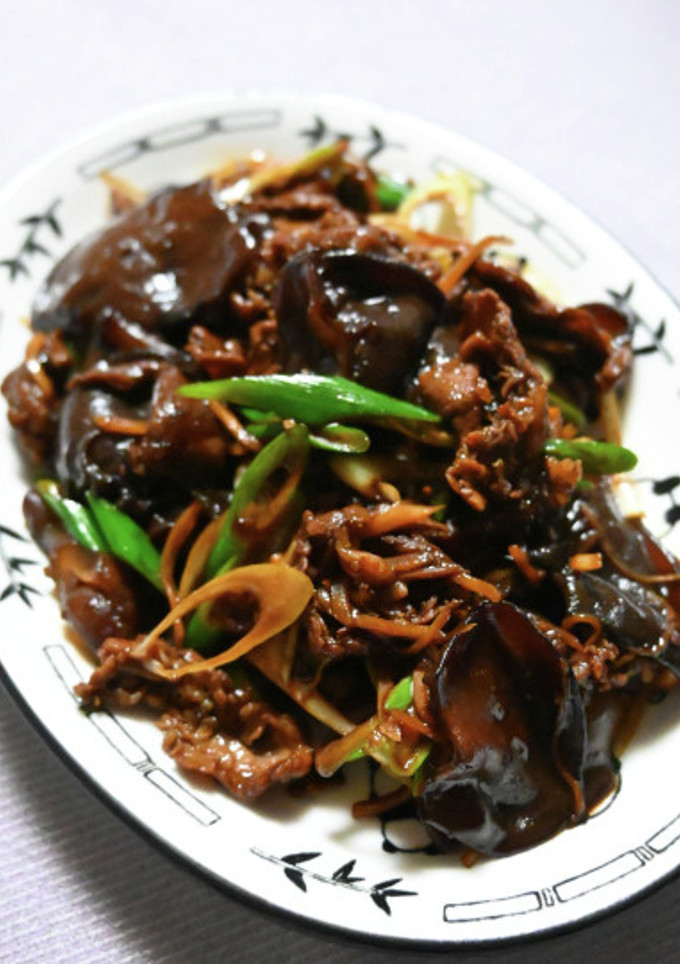 牛肉、きくらげ、新しょうがの中国醤油炒め-レシピのメイン写真