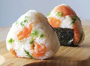 スモークサーモンとディル★パリおにぎり-レシピのメイン写真