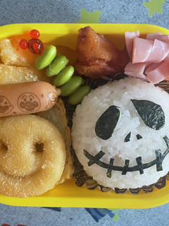 ナイトメアジャックおにぎりお弁当.。゚+-レシピのメイン写真