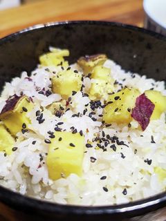 秋の味覚☆安くて簡単『さつま芋ご飯』-レシピのメイン写真